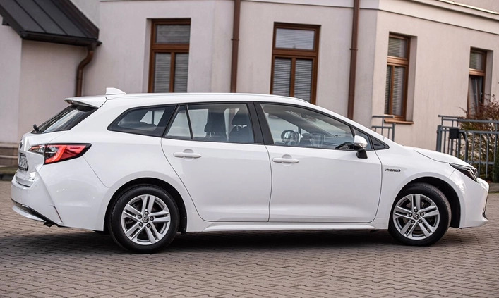 Toyota Corolla cena 69999 przebieg: 170000, rok produkcji 2021 z Kcynia małe 529